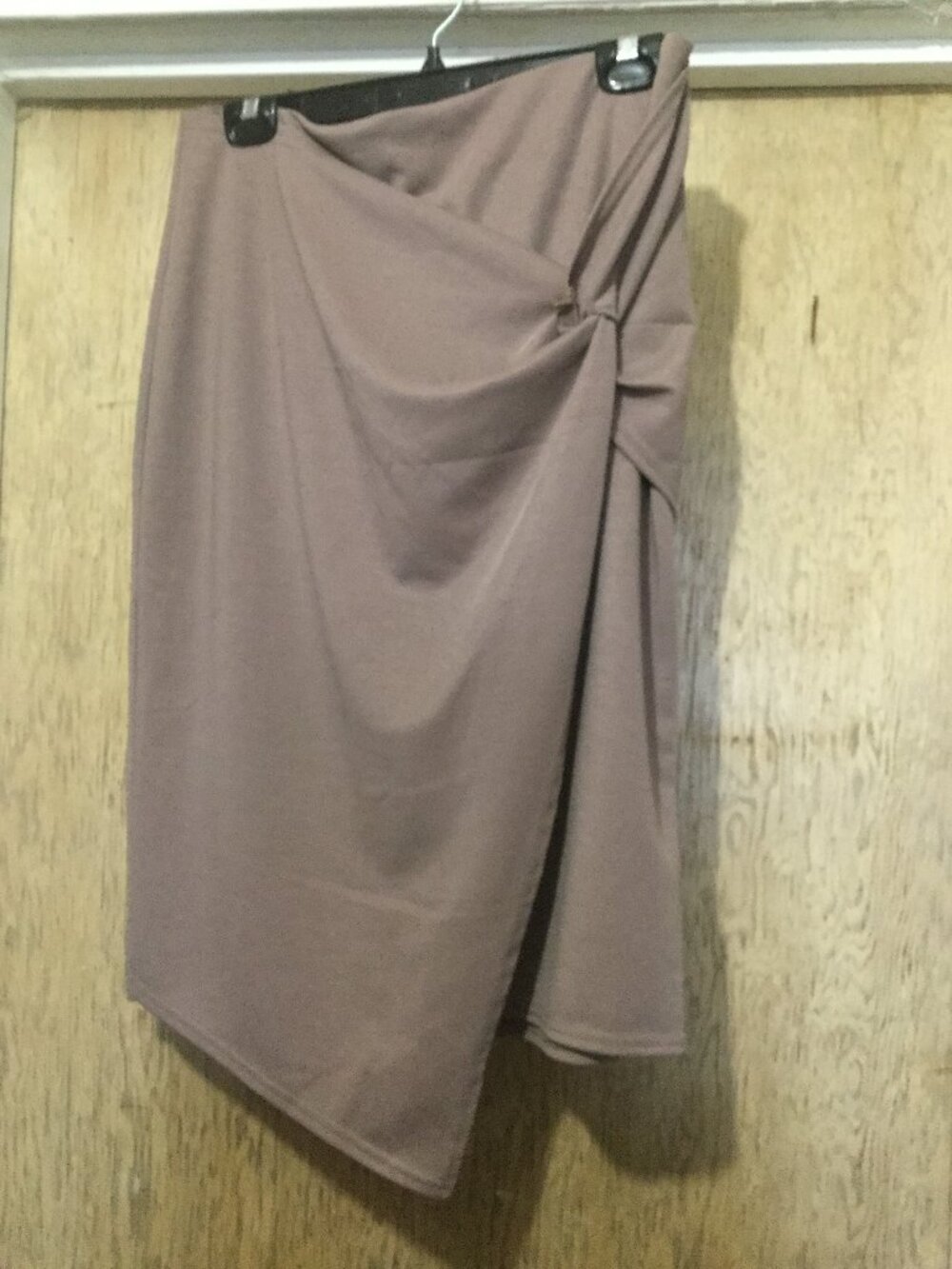 Kate Kasin knotted side front skirt size extra large pinkish brown in color
